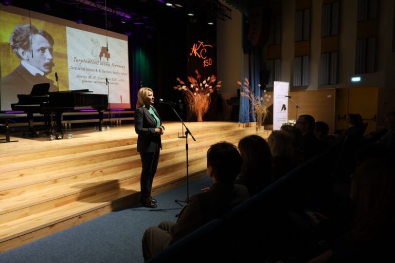 Międzynarodowe forum sztuki „Międzynarodowa podróż śladami twórczości M. K. Čiurlionisa”.