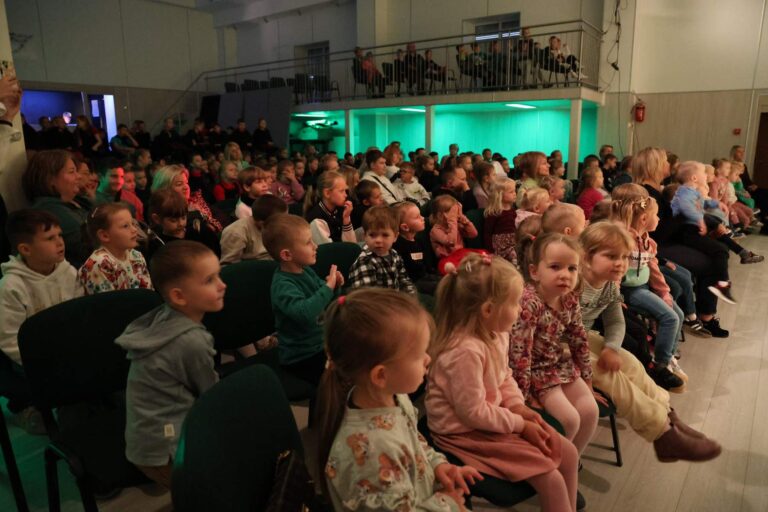 Porywająca muzyka i inspirujące piosenki zaktywizowały wszystkich małych widzów.