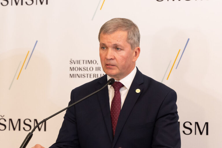 Ministerstwo chce zmienić system oceniania szkół. Jaskółka przemiany?