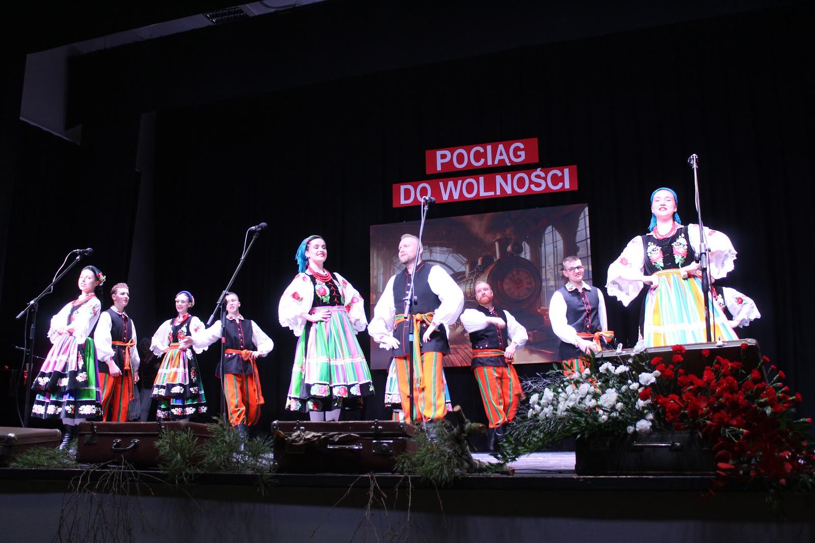 Zespół Pieśni i Tańca „Rudomianka”.