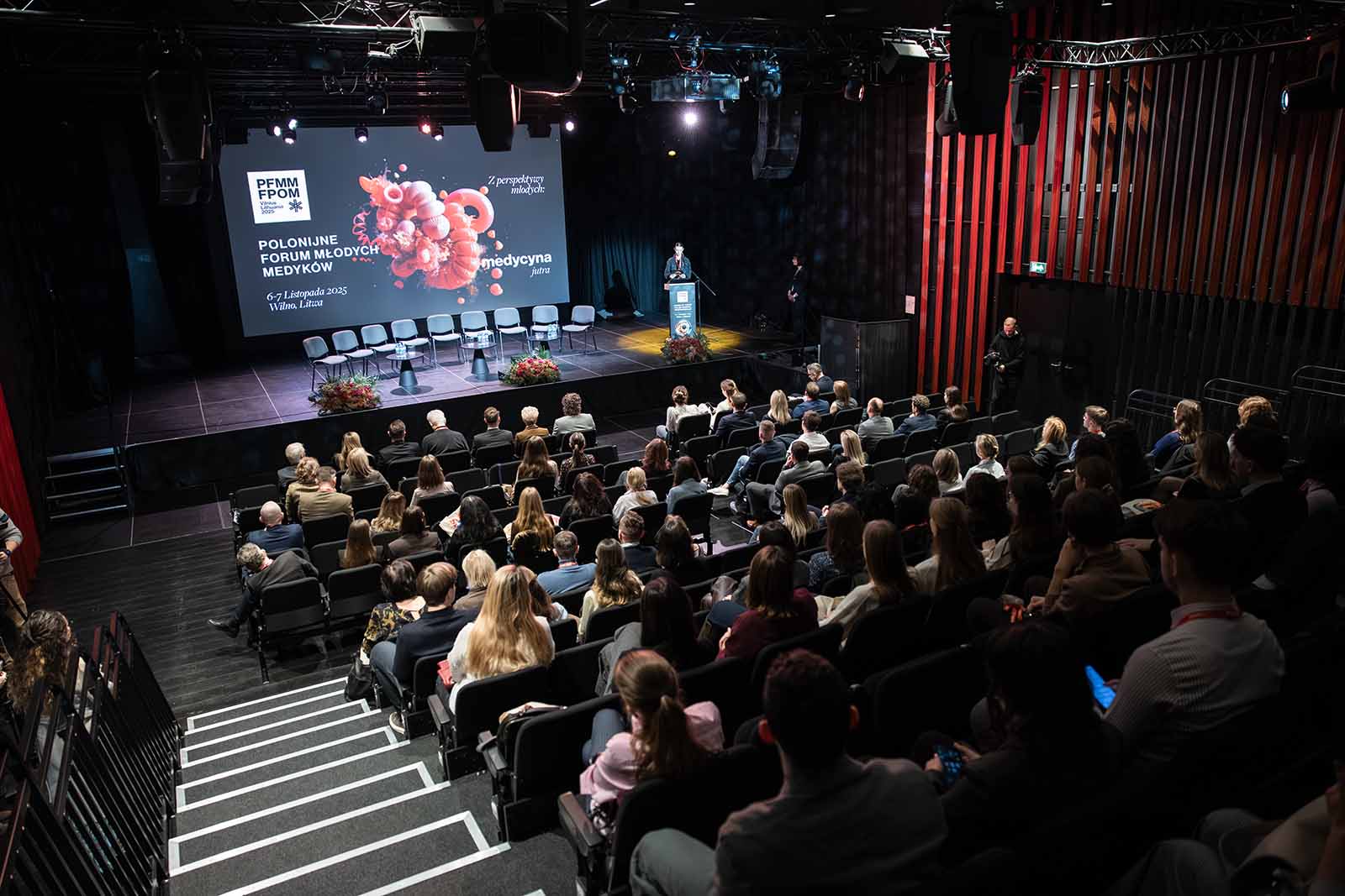 Merytoryczną część forum w DKP w Wilnie otworzyła koordynatorka wydarzenia Ewa Borowska.