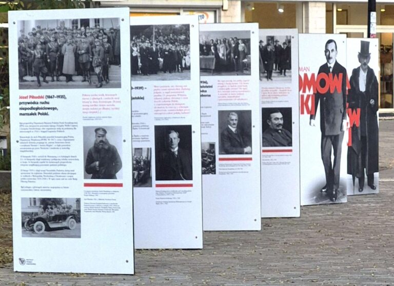 W centrum Szczecina, na placu Zgody, eksponowana jest kolejna wystawa przygotowana przez Instytut Pamięci Narodowej pt. „Ojcowie Niepodległości”.