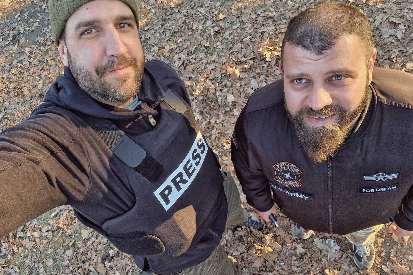 Forro-2025-11-29-1 Tomáš Forró (na zdjęciu z lewej) oraz Mamuka Mamulaszwili z Legionu Gruzińskiego, który walczy po stronie ukraińskiej.