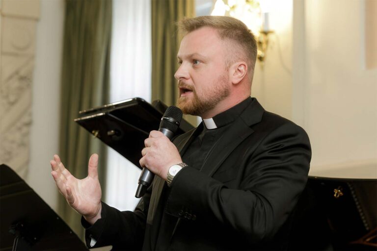 Plebiscyt „Polak Roku 2025”. Rozmowa z ks. Rajmundem Jurolaitisem