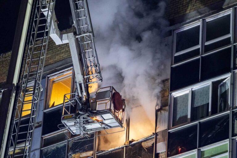 Pożar w bloku wielomieszkaniowym.