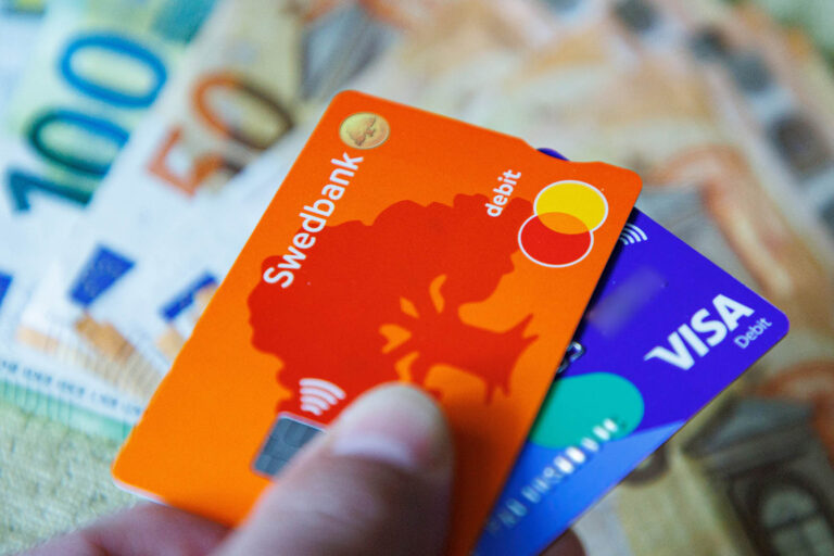 Po co Unia Europejska wprowadza cyfrowego euro