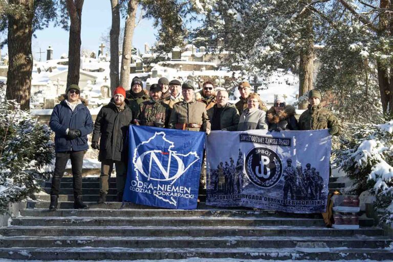 Stowarzyszenie Odra-Niemen na Cmentarzu Rossa.