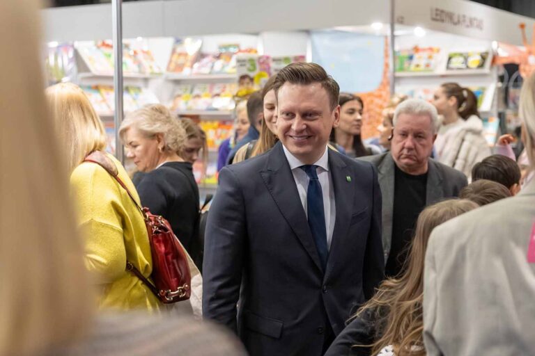 Wkrótce rozpoczną się Wileńskie Targi Książki 2026. Mer poleca m.in. powieść Felicji Romanowskiej