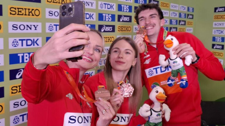 Reprezentanci polskiej sztafety mieszanej 4×400 metrów byli jednymi z wielu szczęśliwych podczas toruńskich mistrzostw.