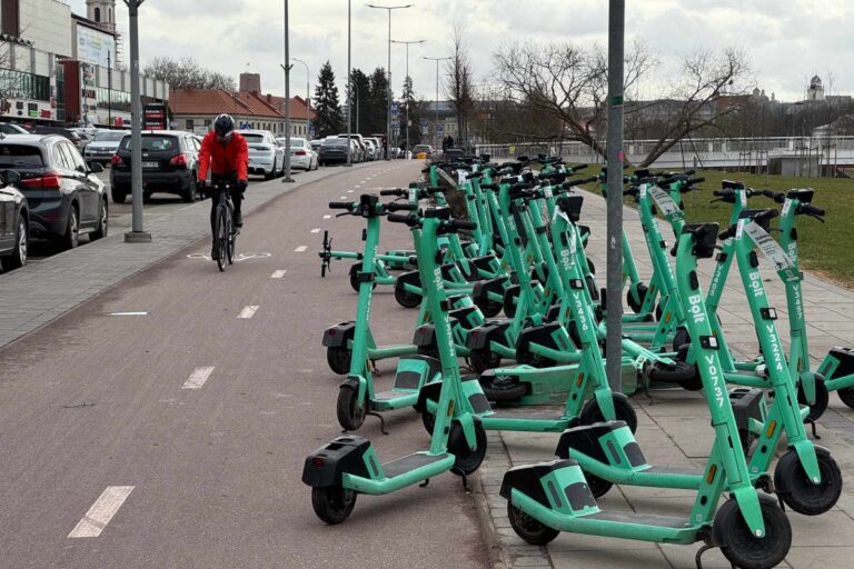 Hulajnogi i rowery ponownie dostępne w Wilnie.