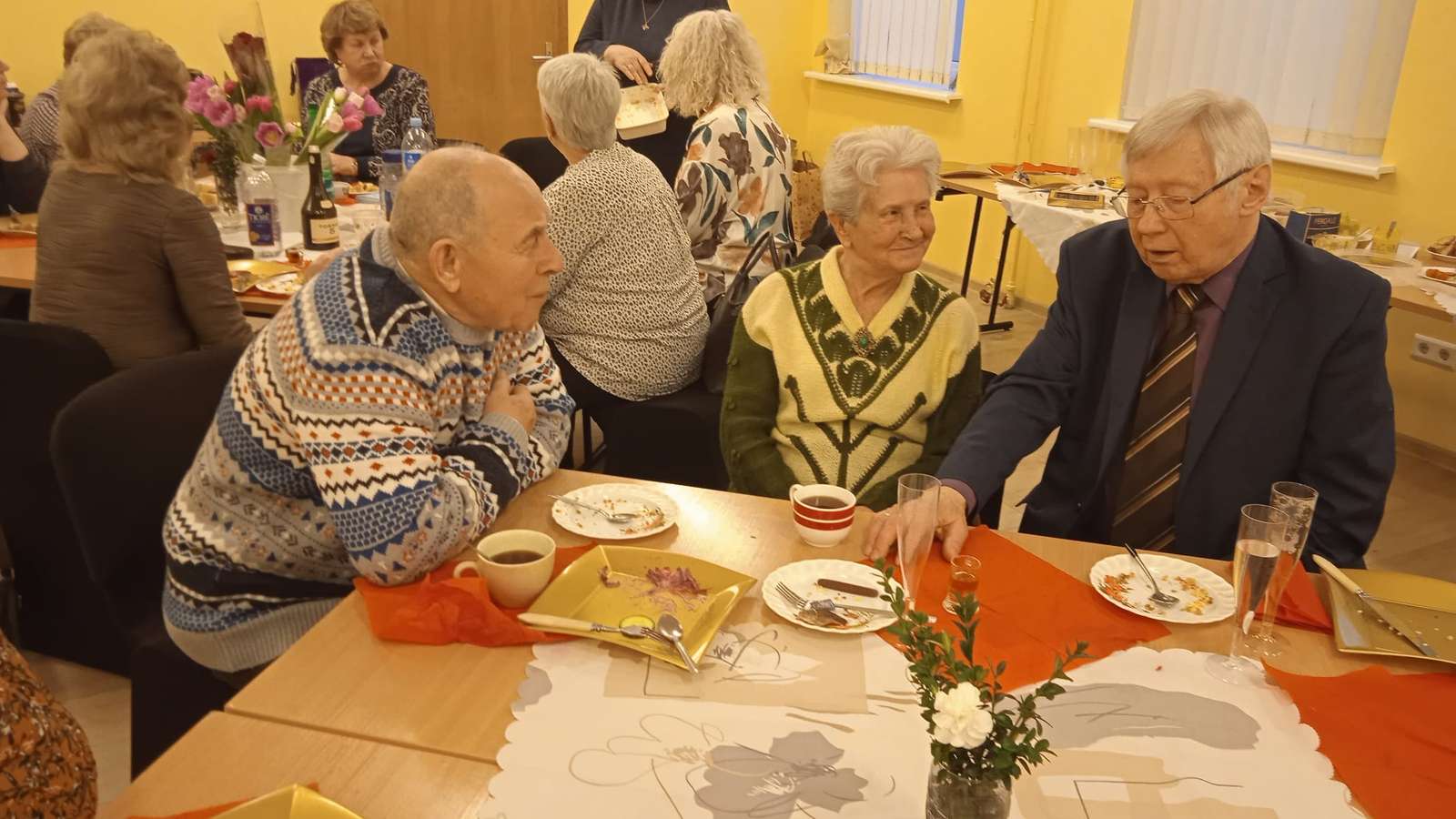 Autor publikacji w towarzystwie Józefy Łyczkowskiej i Władysława Wilejto podczas spotkania.