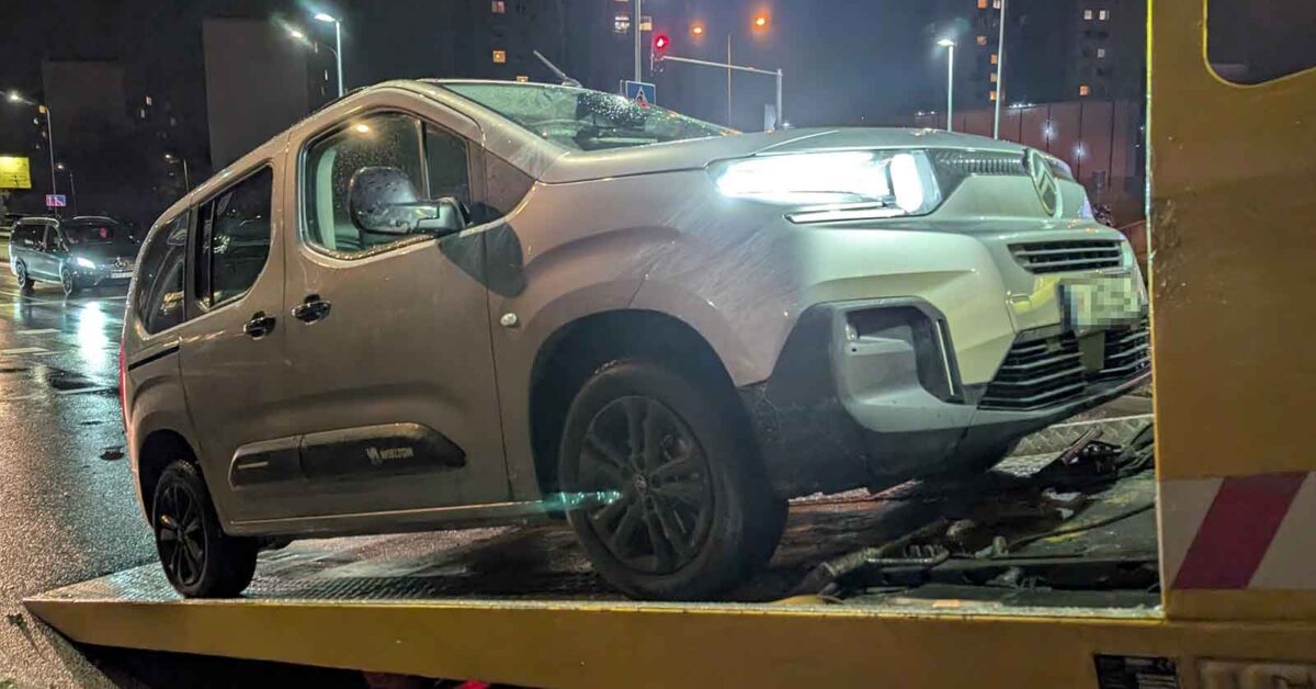 Metody oszustów na drogach. Doprowadzają do stłuczki, wyłudzają odszkodowanie