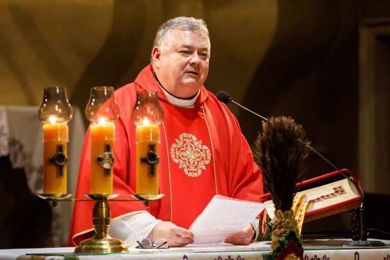 Ks. Mirosław Grabowski.