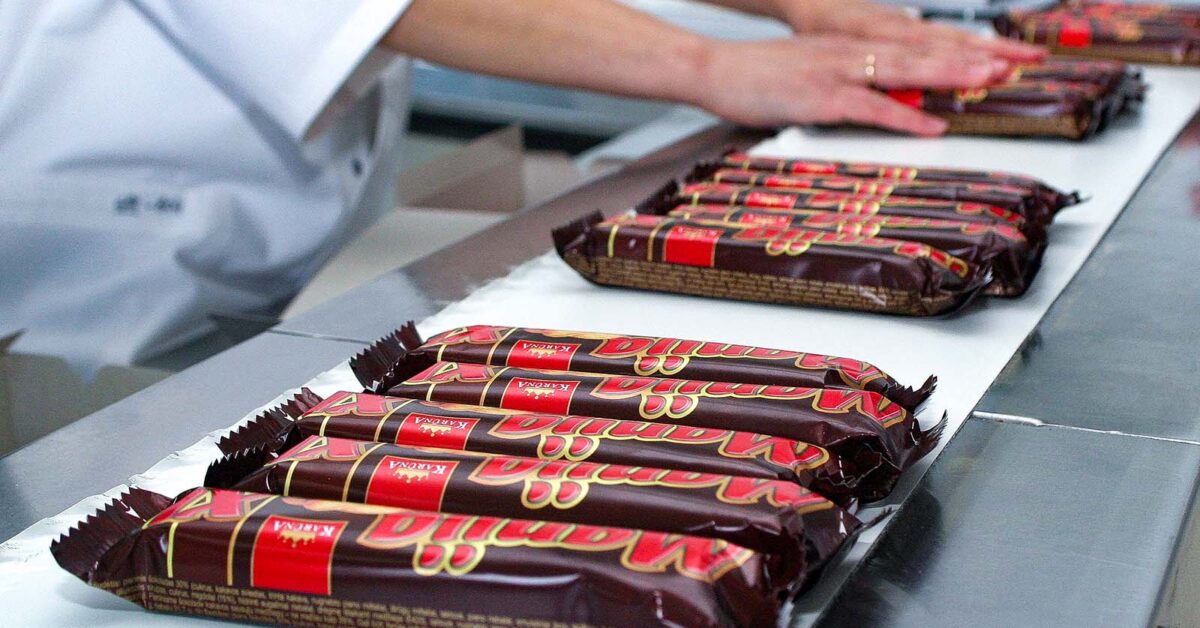 Kakao staniało, czekolada zaś nadal droga. Handlowcy wskazują na producentów