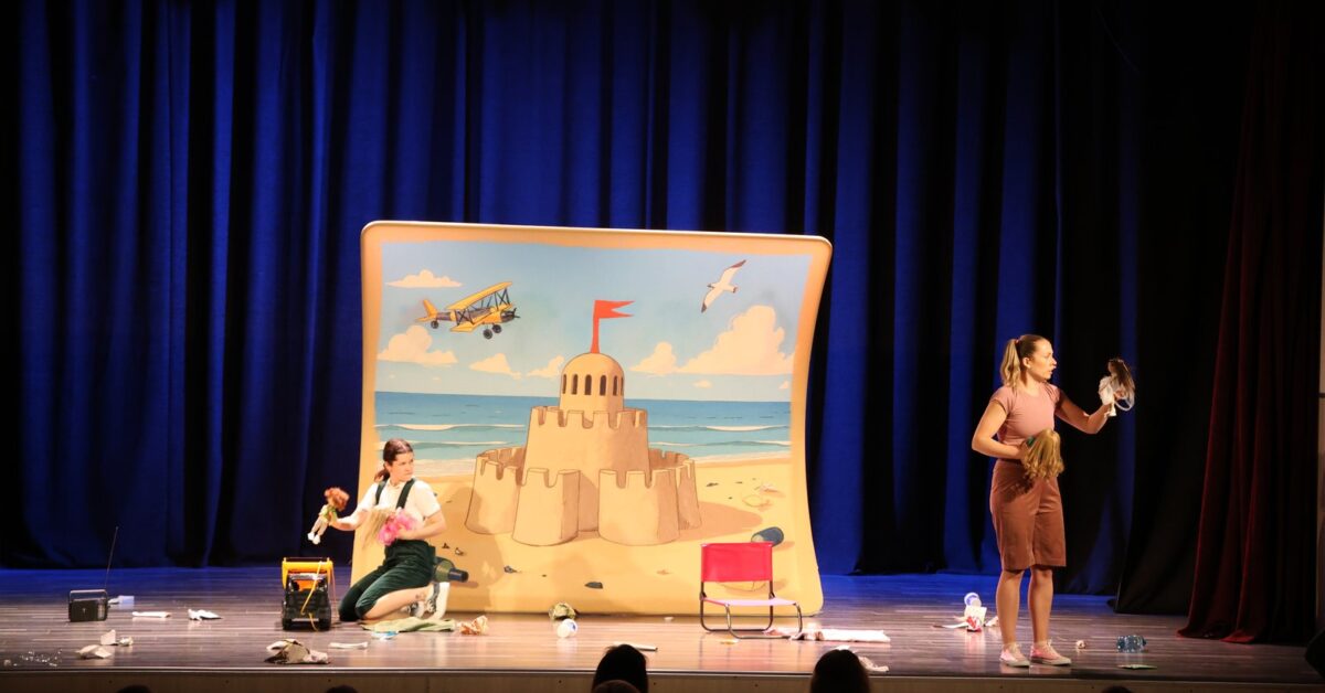 „Trzy księżniczki na ziarnku piasku!” Spektakl dla dzieci w Rudominie [Z GALERIĄ]