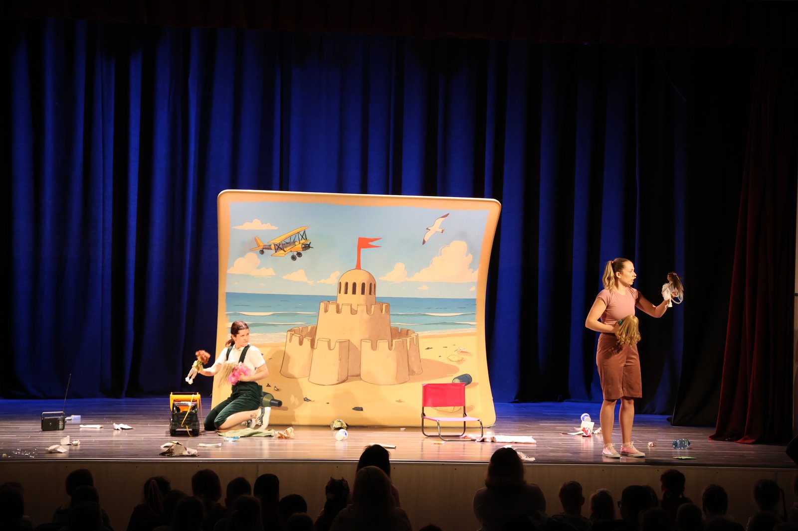 „Trzy księżniczki na ziarnku piasku!” Spektakl dla dzieci w Rudominie.