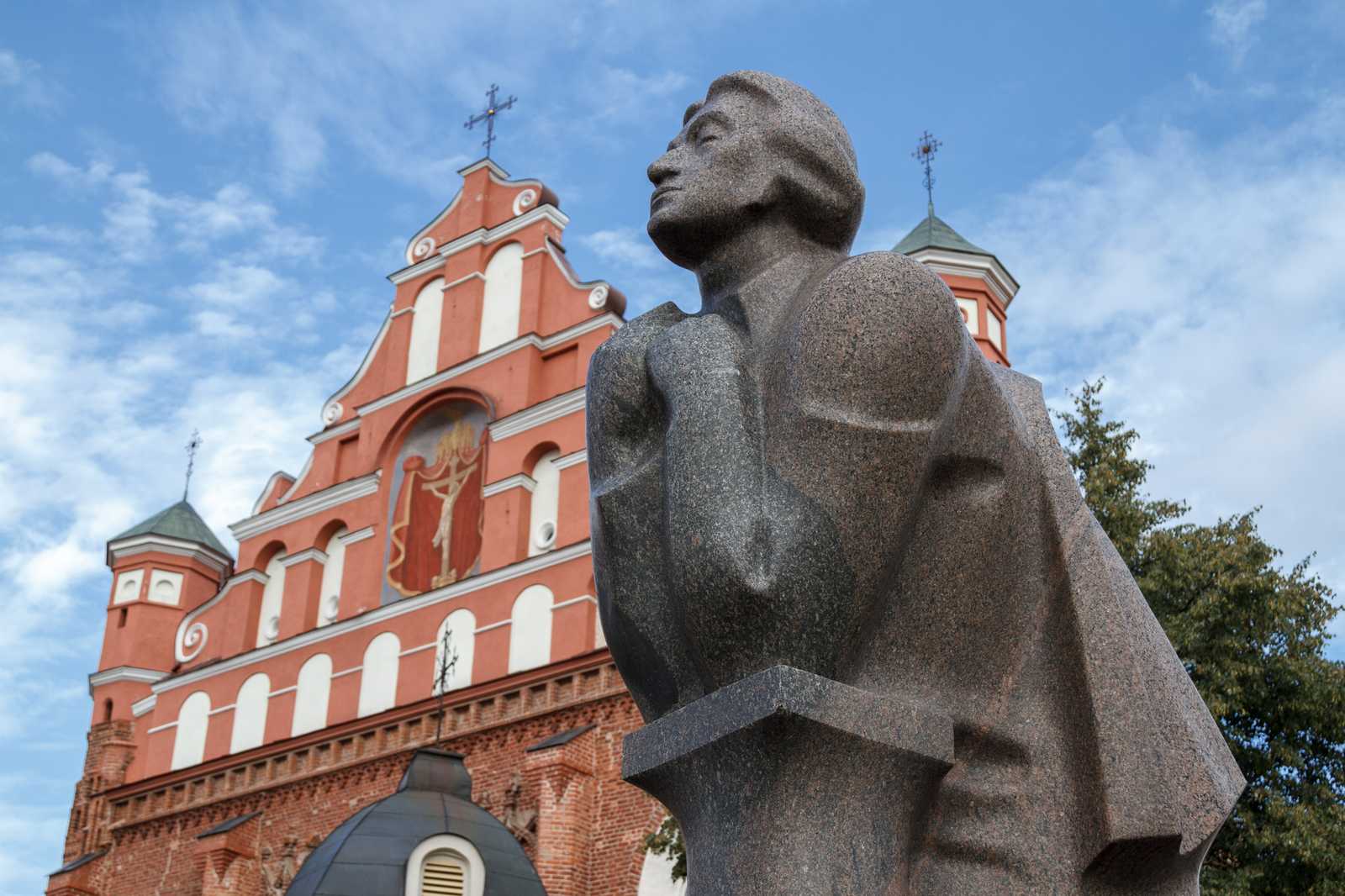 Pomnik Adama Mickiewicza w Wilnie.