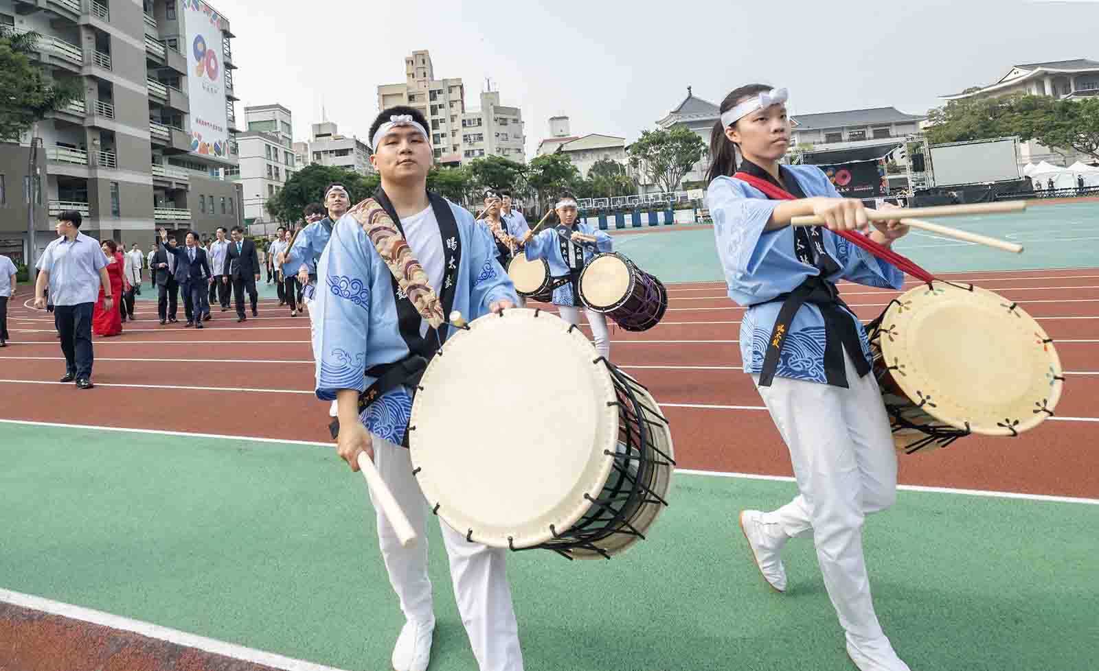 Na zdjęciu: obchody rocznicy otwarcia jednej ze szkół.