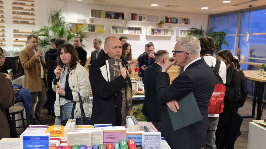 Wydarzenie 31 marca, zorganizowane przez Wydział Prawa i Administracji oraz Wydawnictwo Uniwersytetu Gdańskiego, zgromadziło osoby zainteresowane refleksją nad dogmatycznoprawnymi aspektami miłosierdzia i jego znaczenia we współczesnej nauce prawa karnego.