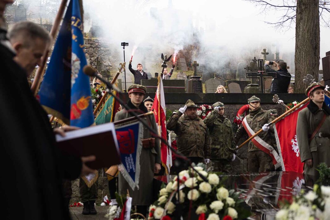Cmentarz na Rossie podczas Święta.