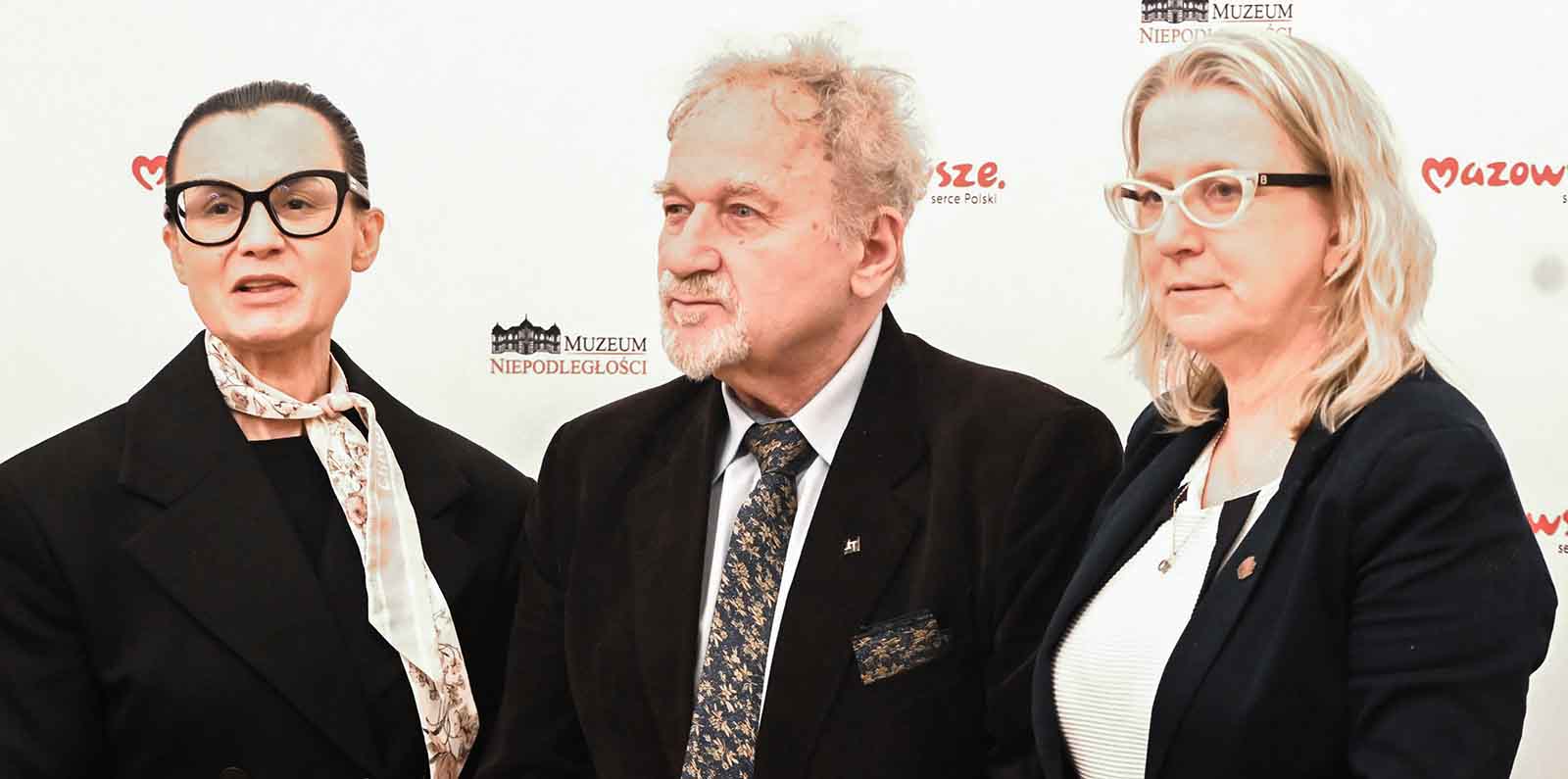Katarzyna Legawiec — p.o. dyrektor Muzeum Niepodległości (z lewej), dr Jan Sęk i Małgorzata Piekarska.