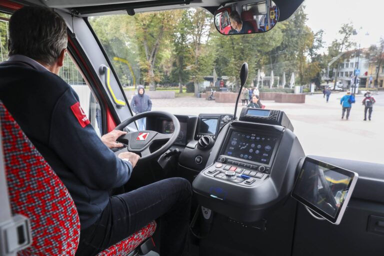 Elektryczny autobus.