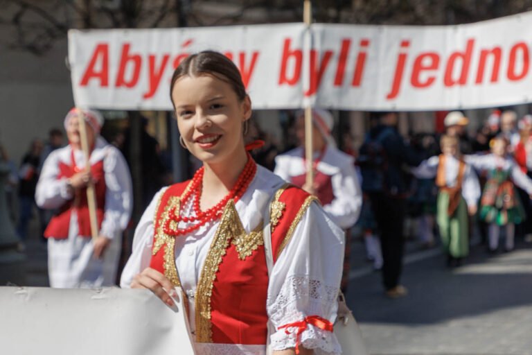 Zdjęcia barwnej Parady Polskości 2026 w Wilnie [GALERIA]