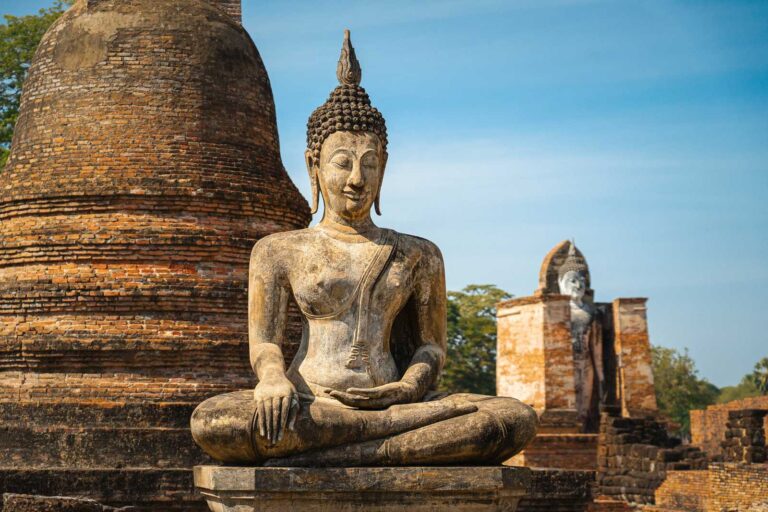 Wylepiony Budda.