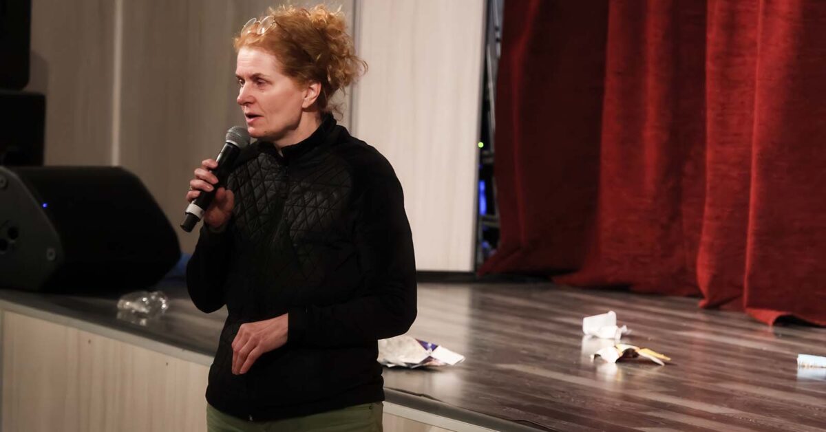 „Dzieci chłoną spektakl całym sobą”. Rozmowa z reżyserką Magdaleną Olszewską