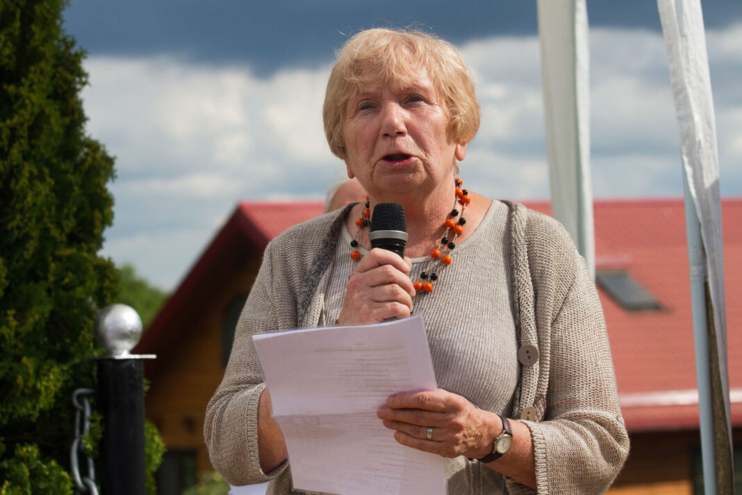 Bożena Kisiel podczas wizyty w Krawczunach, 2018 r. | Fot. archiwum rodzinne Bożena Kisiel podczas wizyty w Krawczunach, 2018 r.