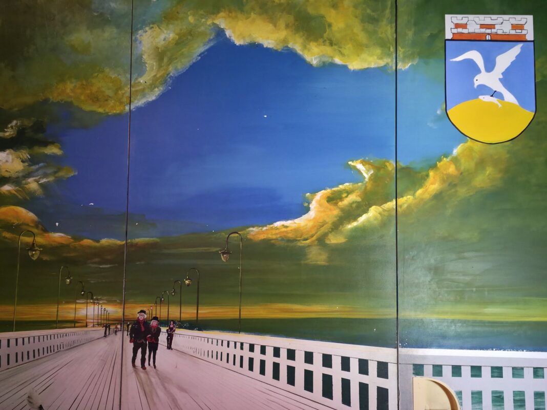 Restauracja „Gdańska” – wejście do sali Sopot | Fot. Piotr Wyszomirski
