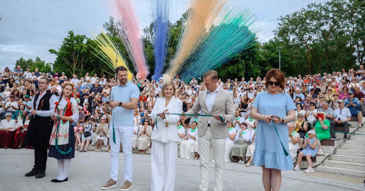 W Pogirach otwarto nową przestrzeń dla mieszkańców, w której przez cały czas będą pielęgnowane tradycje świętojańskie
