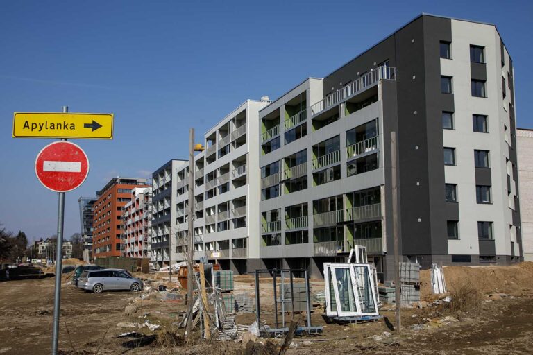 Blok wielomieszkaniowy.