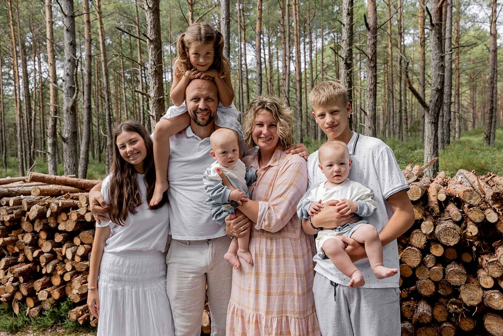 miłosierdzie-2026-07-18-PORTAL Bożena i Krzysztof Pietraszkiewiczowie z dziećmi,