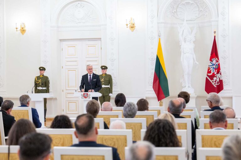 Odznaczenia prezydenckie z okazji 6 lipca. Wśród zasłużonych — dwoje Polaków