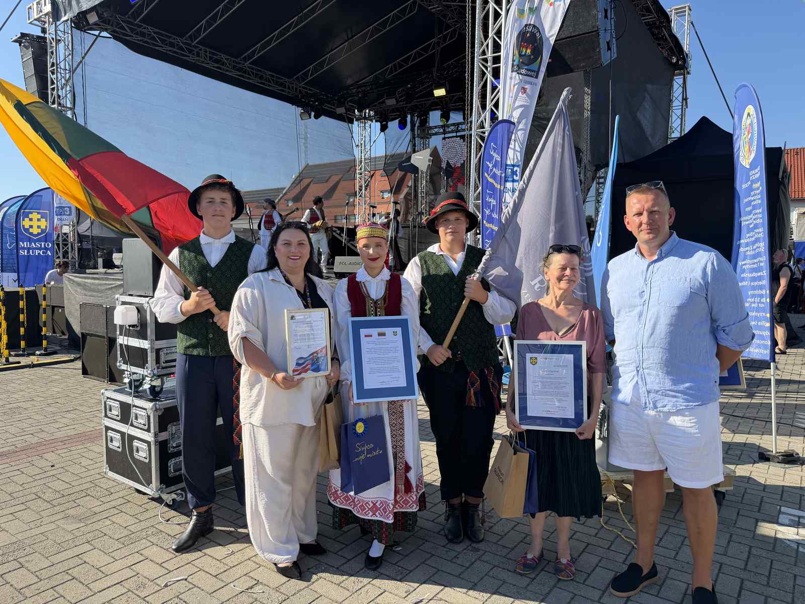 IMG_0963-PORTAL Zespół Pieśni i Tańca Ludowego „Rudomianka” miał zaszczyt reprezentować Litwę podczas XIX Międzynarodowego Festiwalu Sztuki Ludowej w Poznaniu.