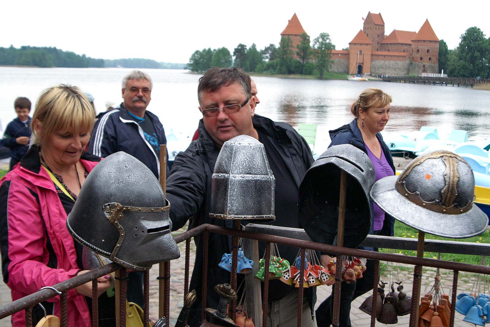 Turyści w Trokach.