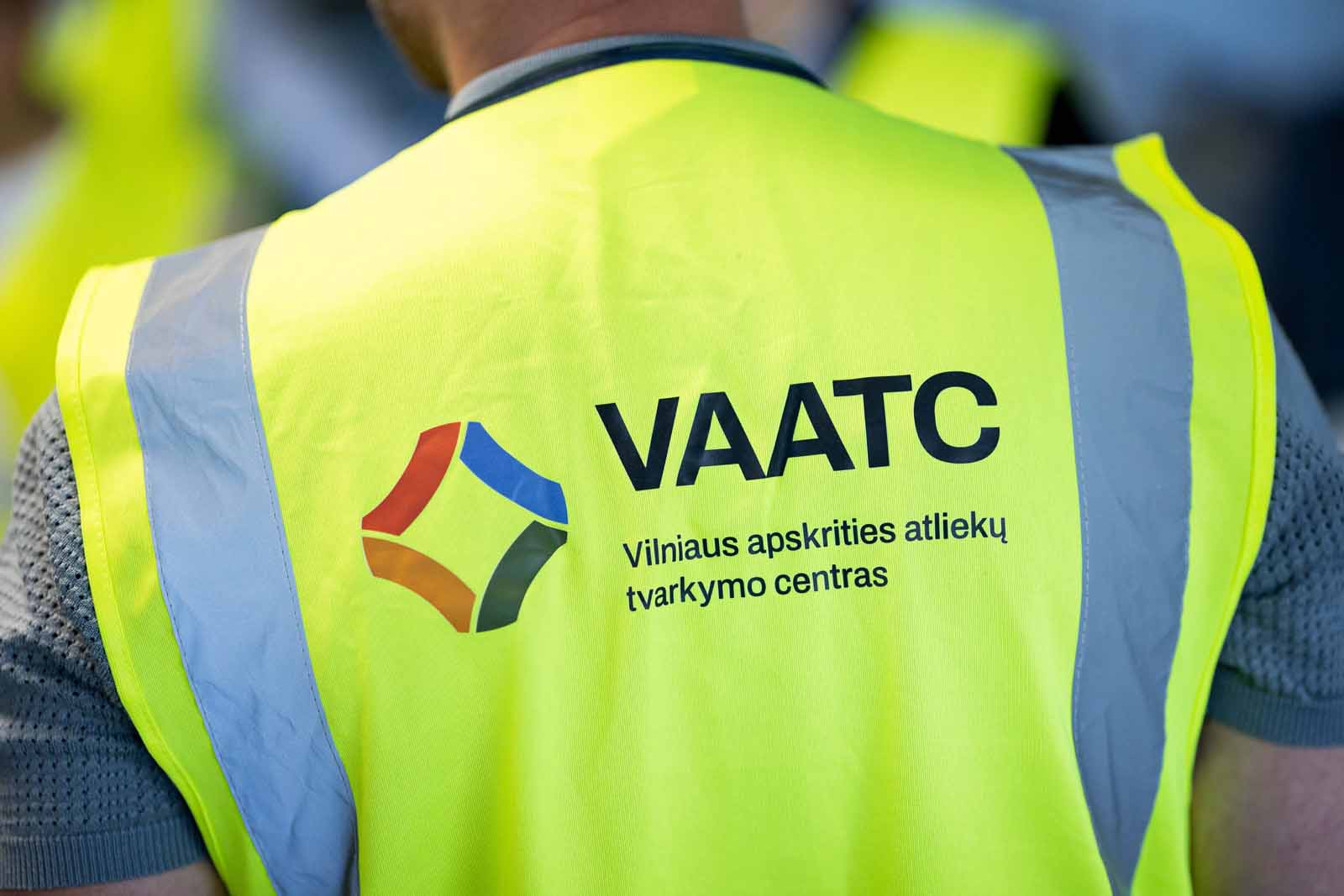 VAATC na kamizelce człowieka.