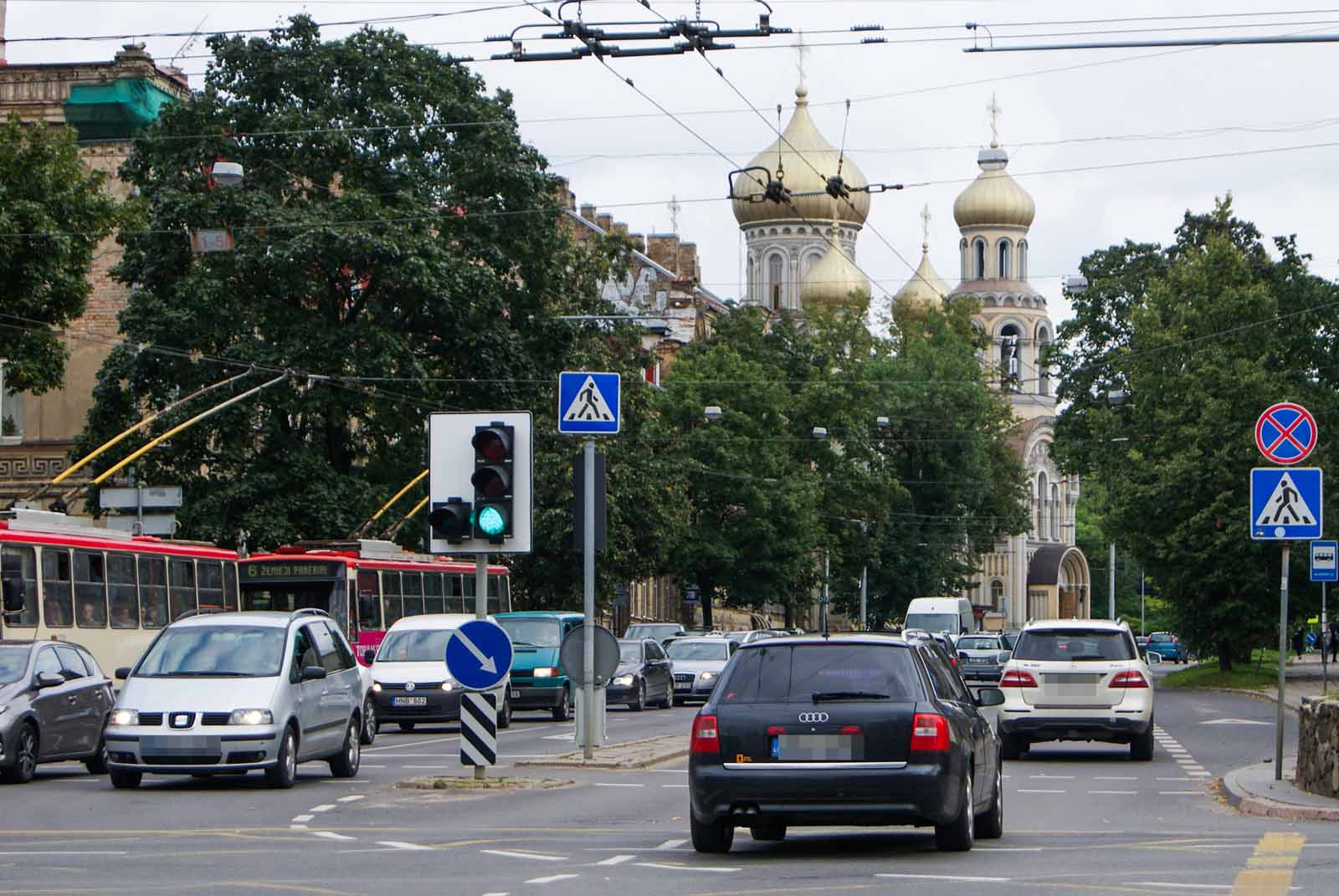 Jedna z ulic Wilna, gdzie znajduje się prawosławna cerkiew.