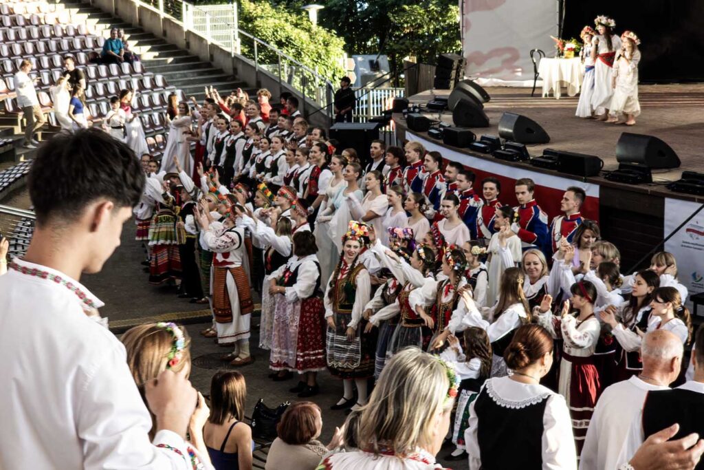 Widzowie w Mrągowie.