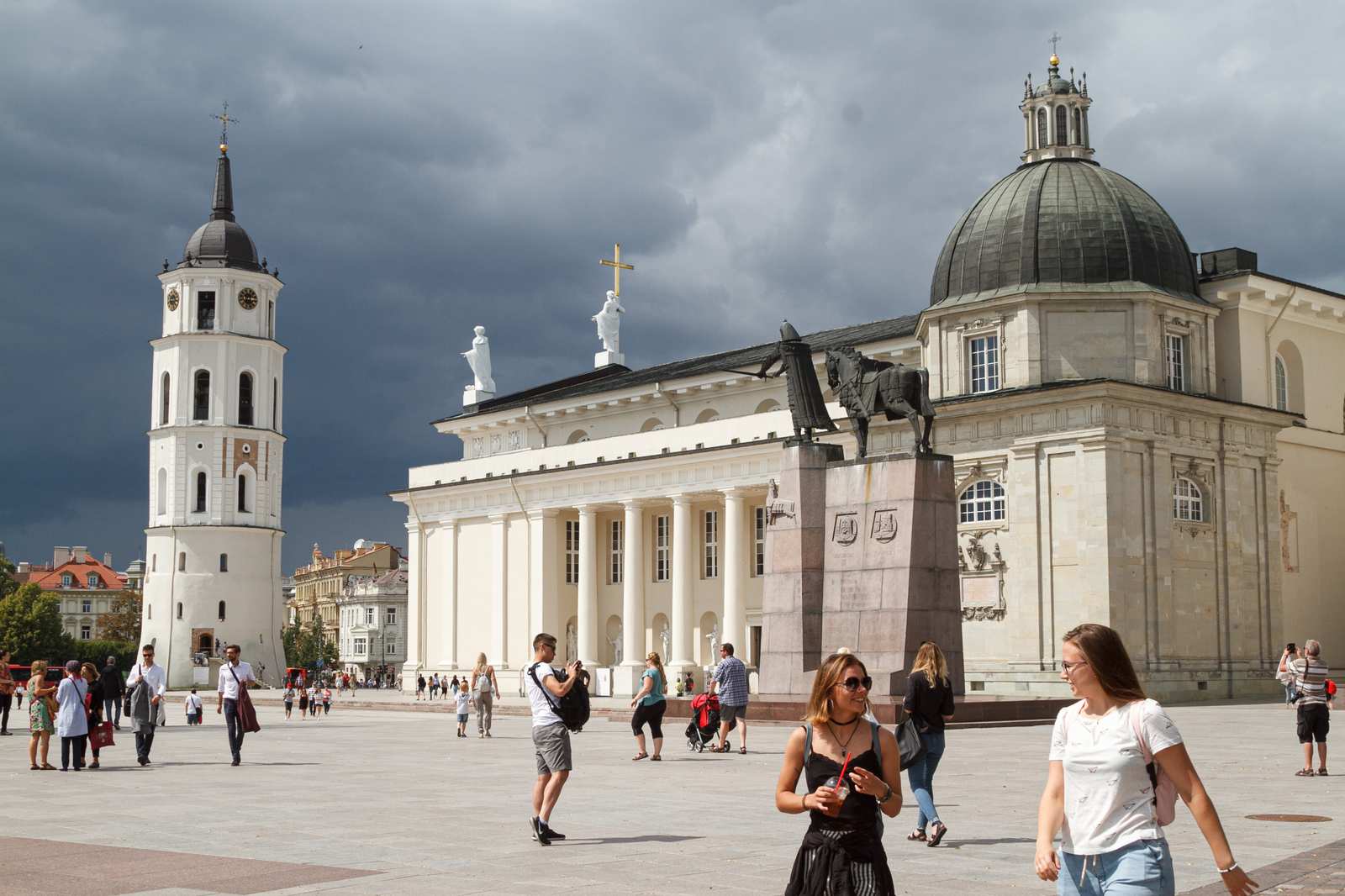 katedra-2026-09-19-1-PORTAL Plac Katedralny w Wilnie.