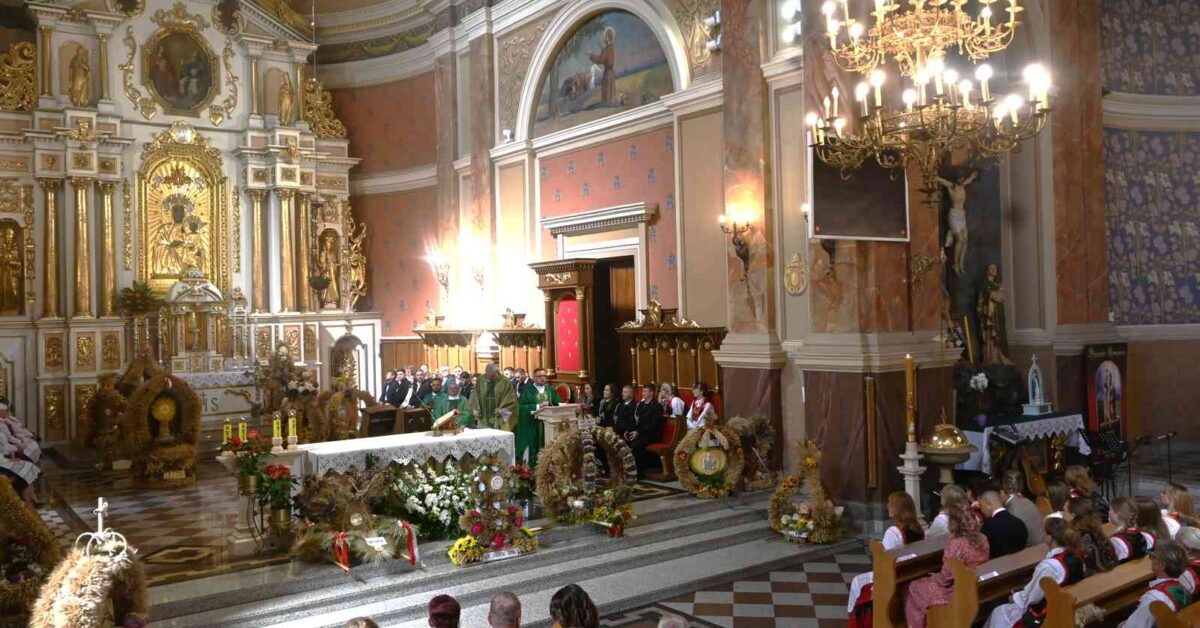 Niedziela Kadzidlańska — święto chleba, rolników i kurpiowskiej pamięci