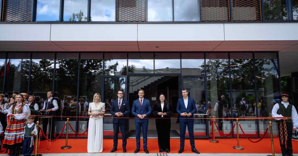 A new cultural center has opened in Pogiry after a long wait