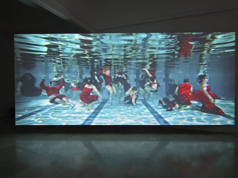Instalacja „Języki z wody” w polskim pawilonie na Biennale Arte 2026.