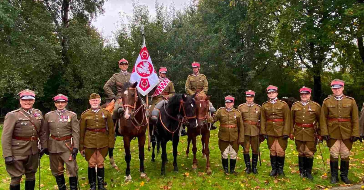 Sztandar pamięci i tradycji. W Nowej Wilejce poświęcono replikę sztandaru 13. Pułku Ułanów Wileńskich